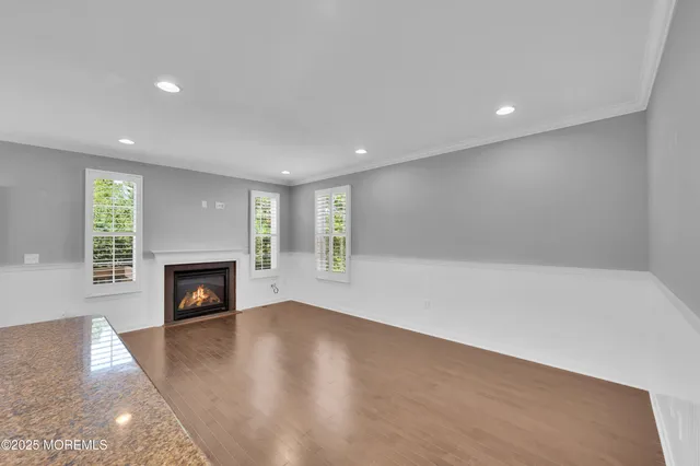 $4,950 | 308 Princeton Court, Shrewsbury, NJ 07702