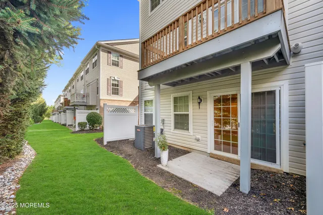 $4,950 | 308 Princeton Court, Shrewsbury, NJ 07702