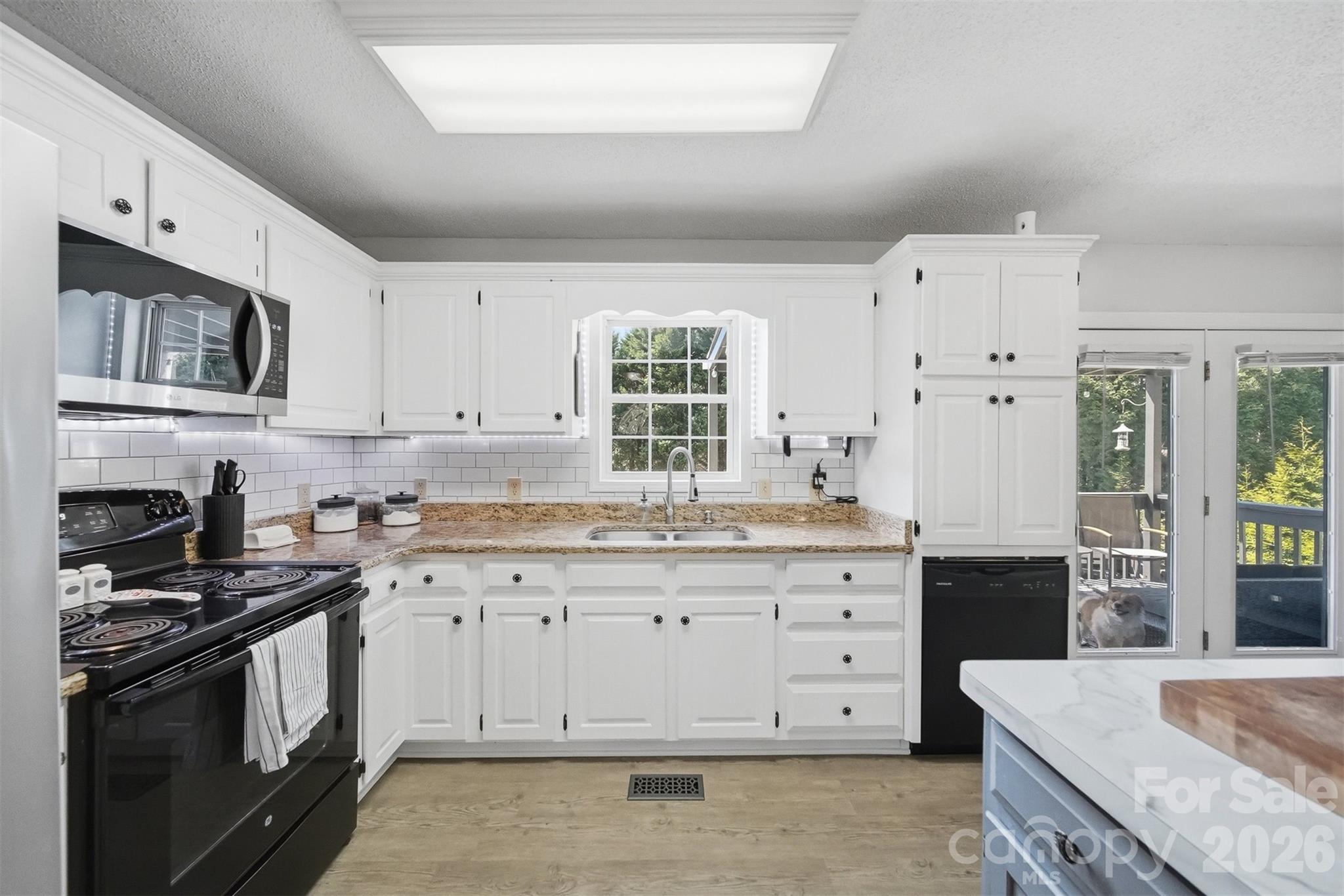 696 Pine Mountain Road Hudson, NC 28638 - Photo 9 of 43