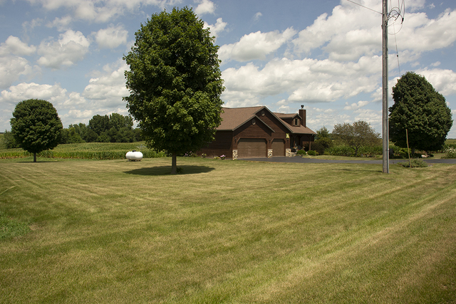 14990 Penrose Road Morrison, IL 61270 - Photo 4 of 39
