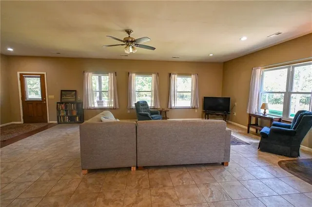 $850,000 | 9350 Southeast 500 Road, Collins, MO 64738