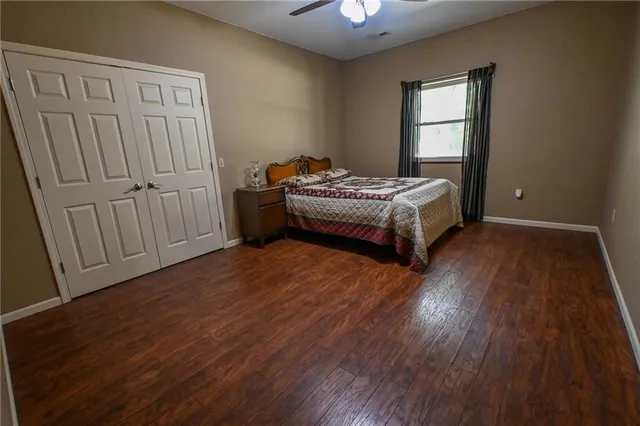 $850,000 | 9350 Southeast 500 Road, Collins, MO 64738