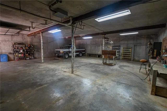 $850,000 | 9350 Southeast 500 Road, Collins, MO 64738