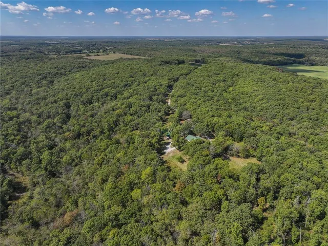 $850,000 | 9350 Southeast 500 Road, Collins, MO 64738