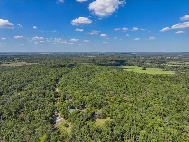 $850,000 | 9350 Southeast 500 Road, Collins, MO 64738