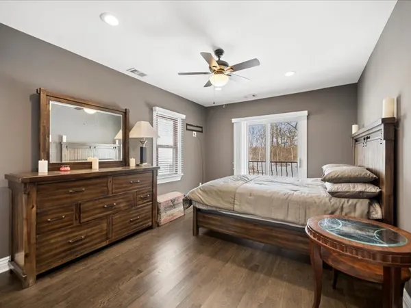 $4,250 | 2325 Shady Lane, Highland Park, IL 60035