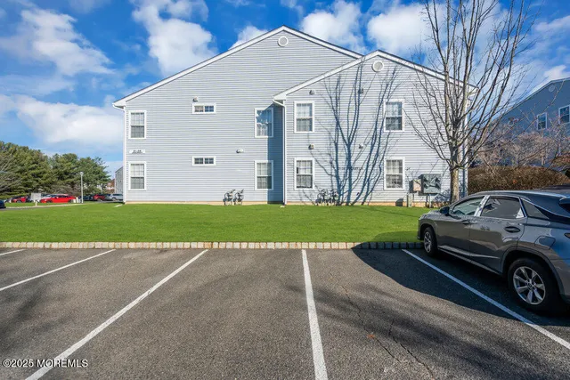 $364,000 | 25 Jockey Lane, Tinton Falls, NJ 07753