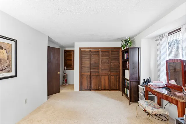 $634,999 | 1001 West Ironstone Road, Burrillville, RI 02830