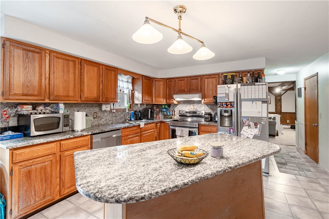 1001 West Ironstone Road Burrillville, RI 02830 - Photo 8 of 40