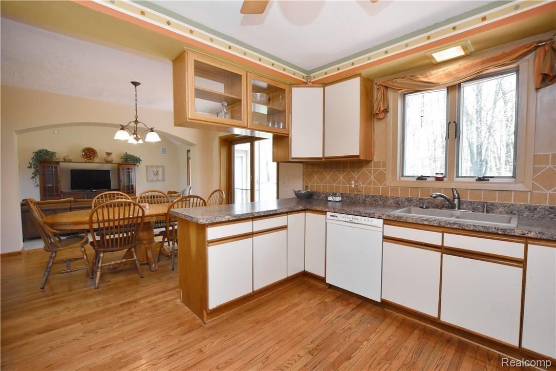 48520 West 9 Mile Road Novi, MI 48374 - Photo 16 of 35 Nine Mile Road_16.JPG