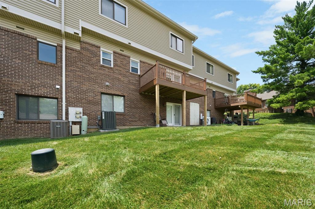 1028 North Spoede Road Creve Coeur, MO 63146 - Photo 46 of 56