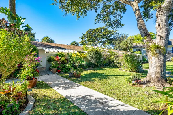 $399,900 | 2016 Southwest 29th Court, Unit 5B1, Delray Beach, FL 33445