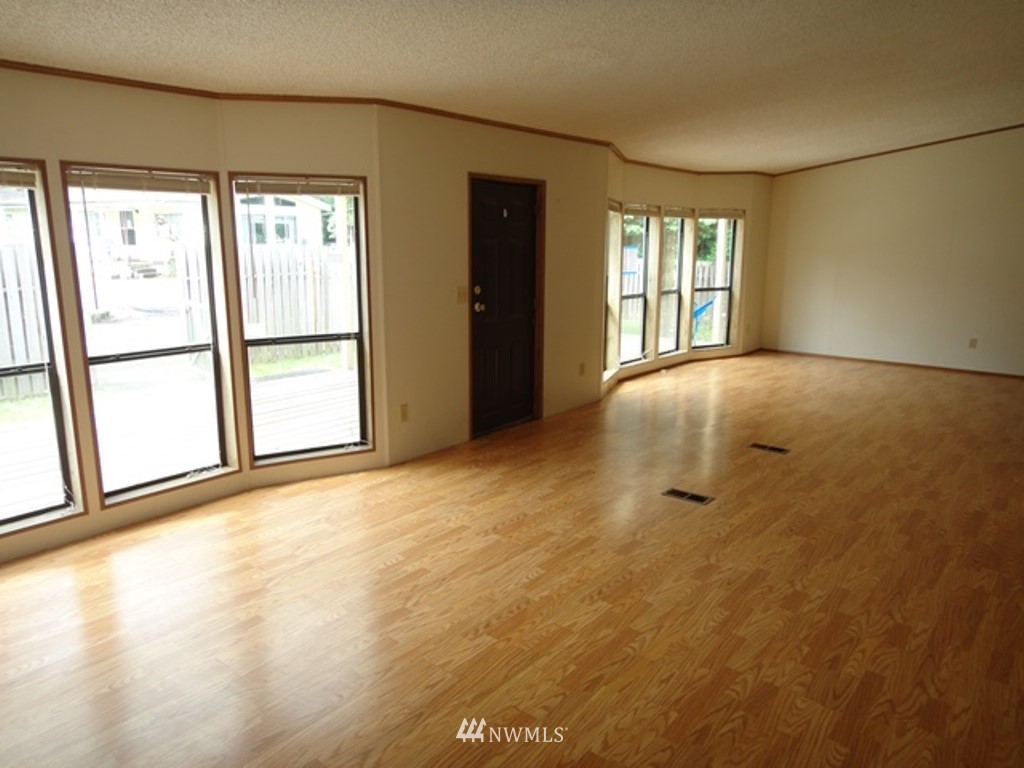 4214 Lemon Road Northeast Olympia, WA 98506 - Photo 13 of 19 Gallery Image 13