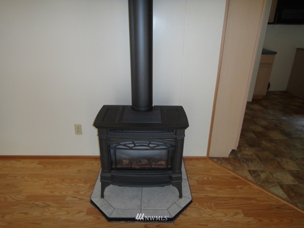 4214 Lemon Road Northeast Olympia, WA 98506 - Photo 14 of 19 Gallery Image 14