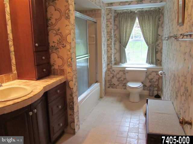 458 Country Club Road York, PA 17403 - Photo 16 of 25 Gallery Image 16