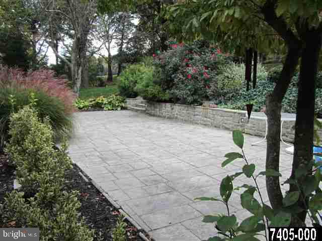 458 Country Club Road York, PA 17403 - Photo 24 of 25 Gallery Image 24