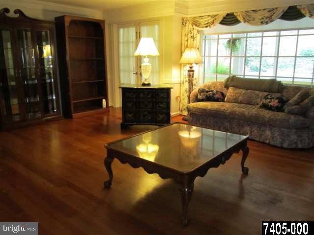 458 Country Club Road York, PA 17403 - Photo 8 of 25 Gallery Image 8