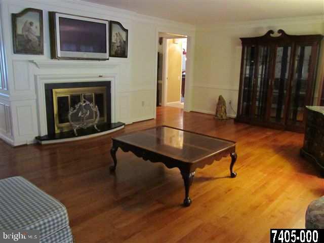 458 Country Club Road York, PA 17403 - Photo 9 of 25 Gallery Image 9