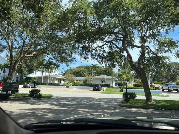 $2,250 | 854 Bougainvillea Lane, Unit 3, Vero Beach, FL 32963