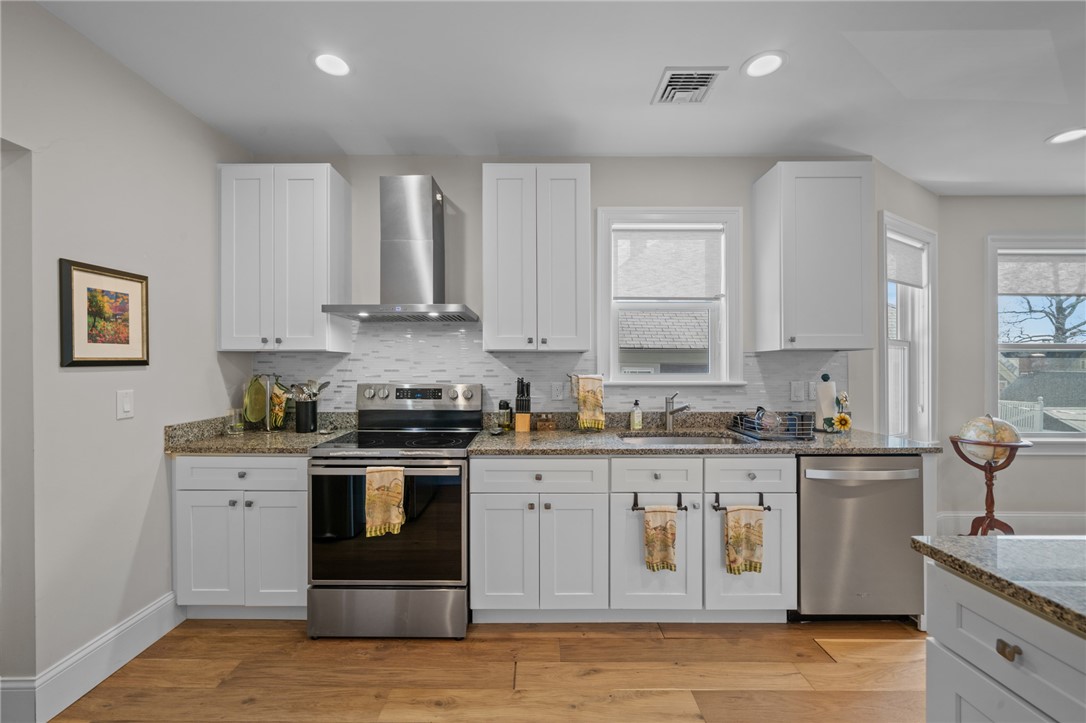 12 University Avenue Providence, RI 02906 - Photo 24 of 44