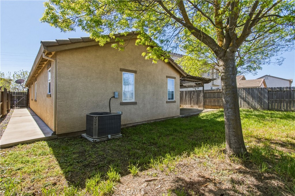 1525 La Sierra Street Merced, CA 95348 - Photo 28 of 36