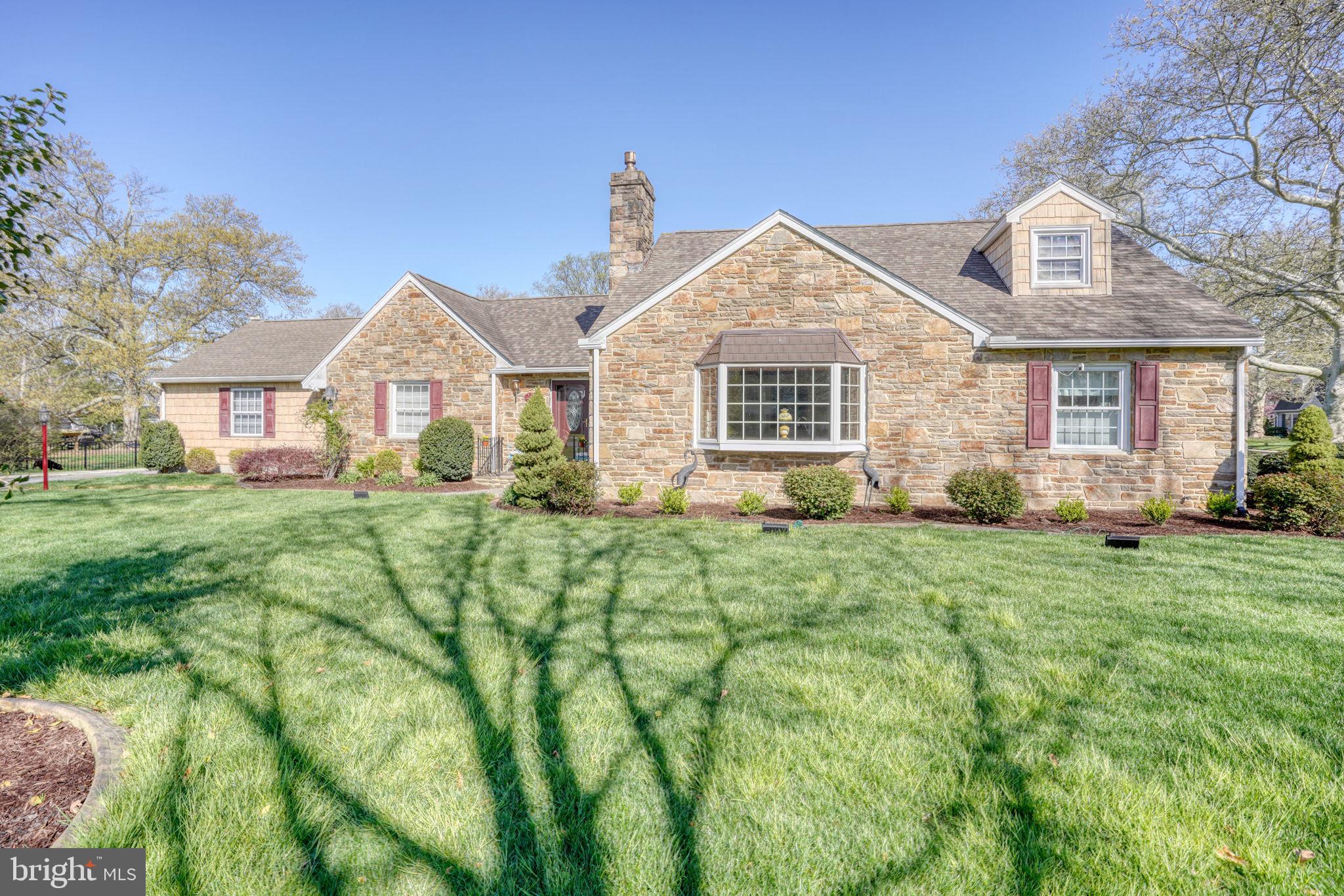 455 East Loockerman Street Dover, DE 19901 - Photo 42 of 55 a front view of a house with a yard
