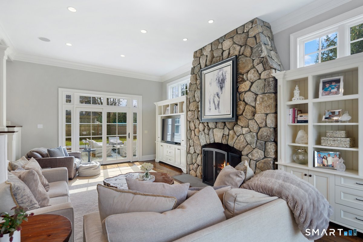 145 Galloping Hill Road Fairfield, CT 06824 - Photo 12 of 40