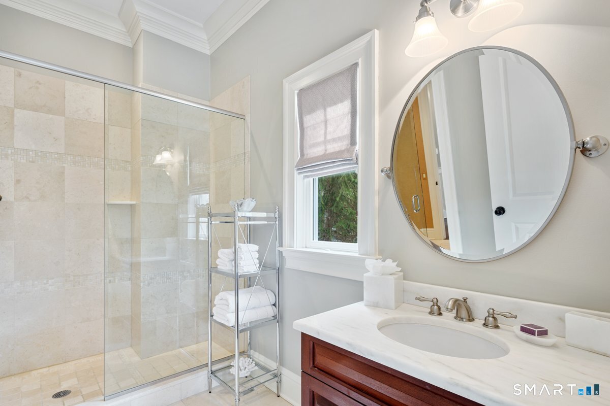 145 Galloping Hill Road Fairfield, CT 06824 - Photo 17 of 40