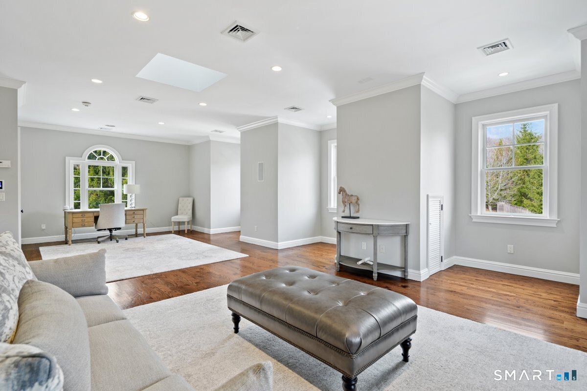 145 Galloping Hill Road Fairfield, CT 06824 - Photo 18 of 40