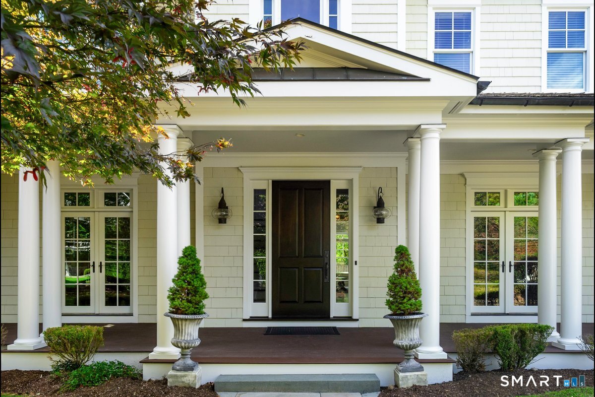 145 Galloping Hill Road Fairfield, CT 06824 - Photo 2 of 40