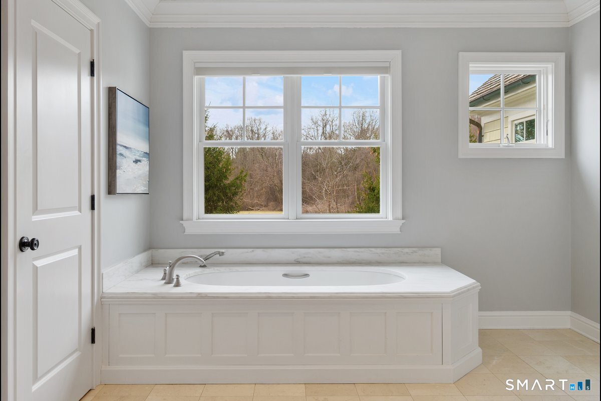 145 Galloping Hill Road Fairfield, CT 06824 - Photo 22 of 40