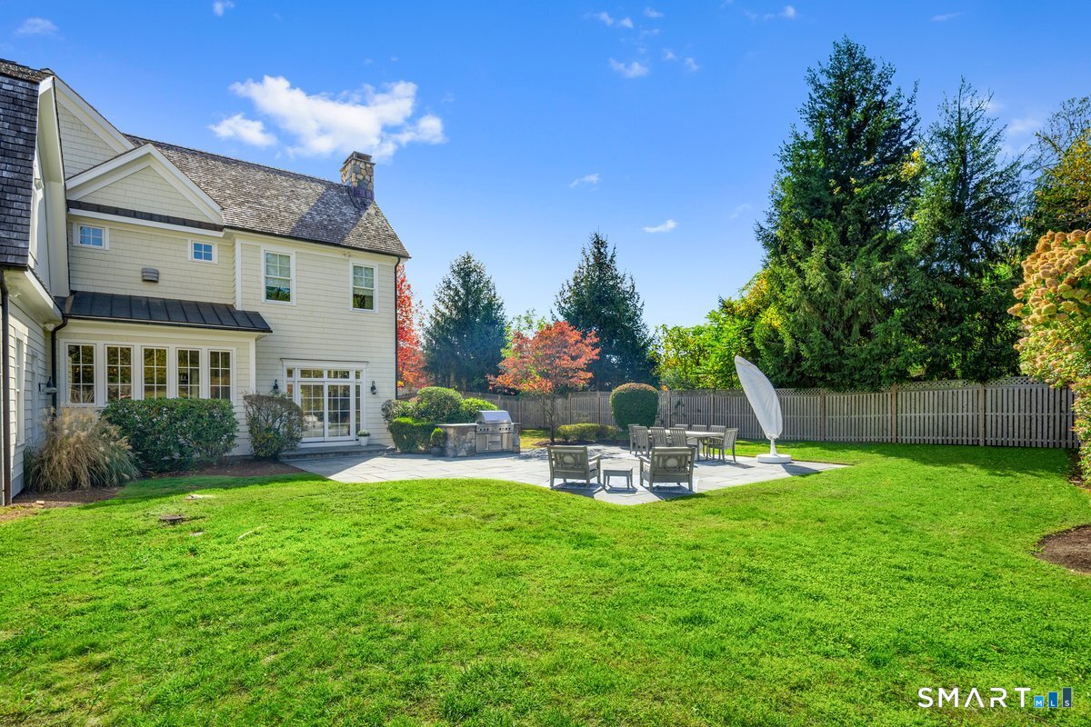 145 Galloping Hill Road Fairfield, CT 06824 - Photo 34 of 40