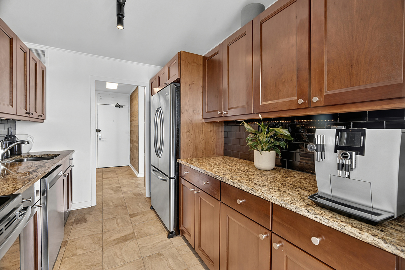 5455 North Sheridan Road, Unit 3515 Chicago, IL 60640 - Photo 29 of 68