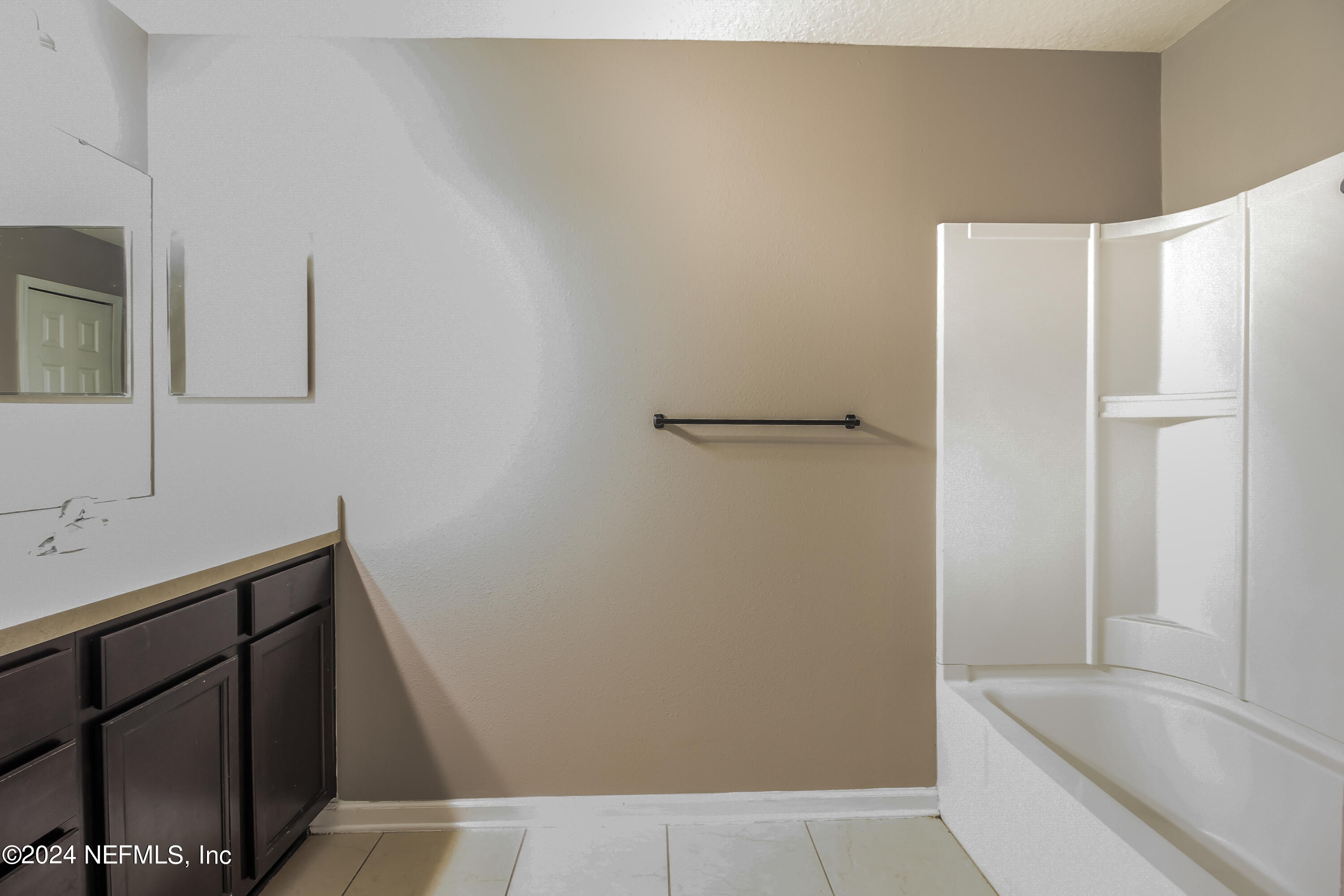 96477 Commodore Point Drive Yulee, FL 32097 - Photo 12 of 20 011-photo-main-bathroom-13532802