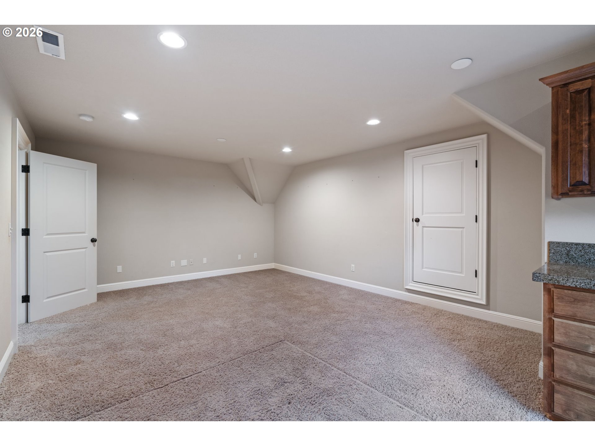 510 Northeast 224th Circle Ridgefield, WA 98642 - Photo 37 of 48 a view of an empty room