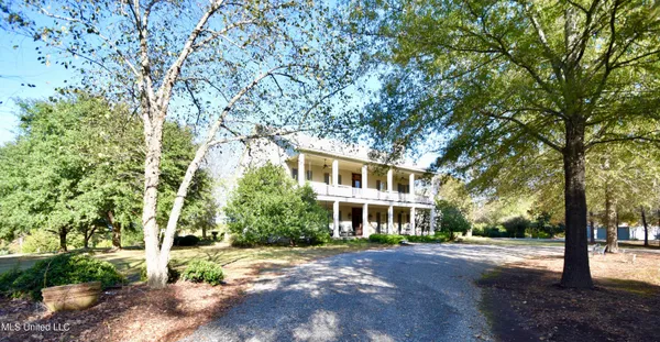 $985,000 | 2711 Highway 35, Carrollton, MS 38917
