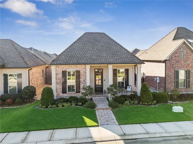 $449,900 | 520 Rue Jardins, Covington, LA 70433