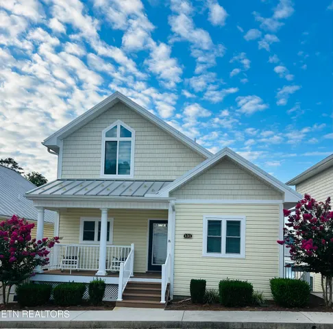 $429,000 | 131 North Deer Vlg Lane, Unit B, La Follette, TN 37766