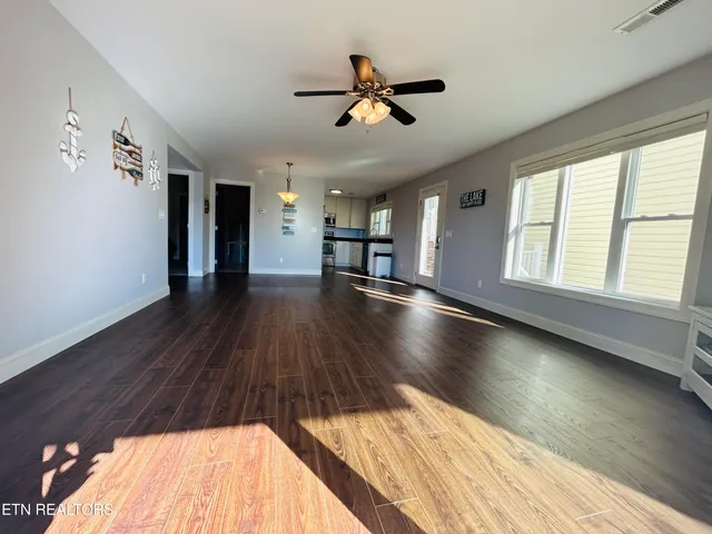 $429,000 | 131 North Deer Vlg Lane, Unit B, La Follette, TN 37766