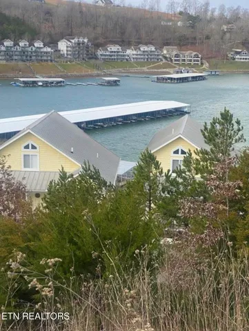 $429,000 | 131 North Deer Vlg Lane, Unit B, La Follette, TN 37766