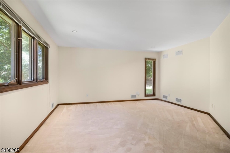 6 Green Hills Road Mendham, NJ 07945 - Photo 27 of 42