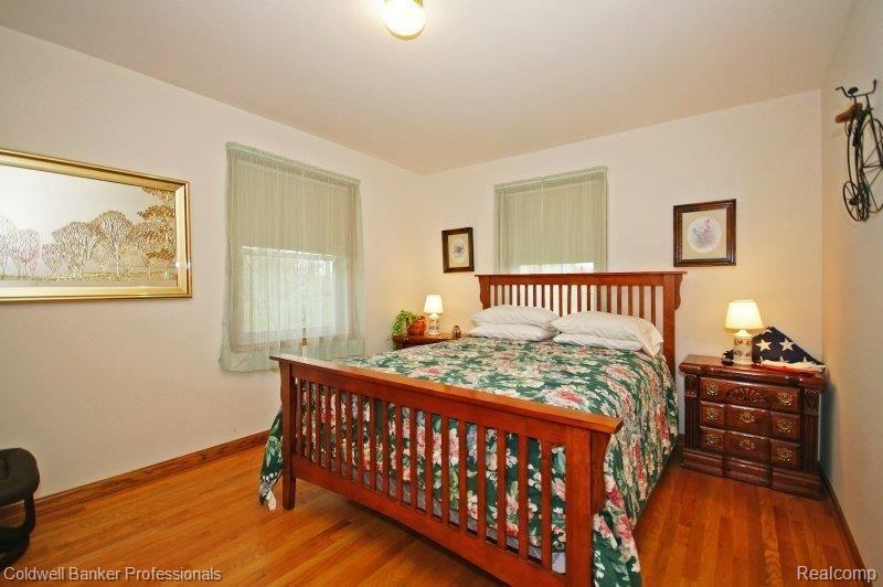 110 East Coon Lake Road Howell, MI 48843 - Photo 7 of 20 110 E Coon Lk - Bedroom.JPG