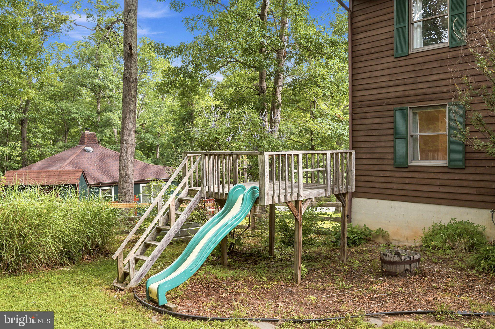 150 Holiday Road Cross Junction, VA 22625 - Photo 61 of 97 Playset