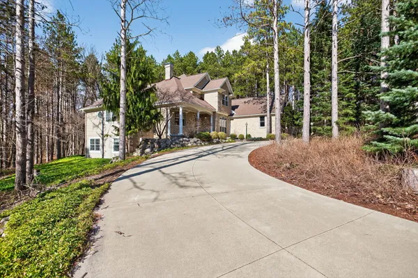 $719,900 | 7176 Sanctuary Drive, Jackson, MI 49201