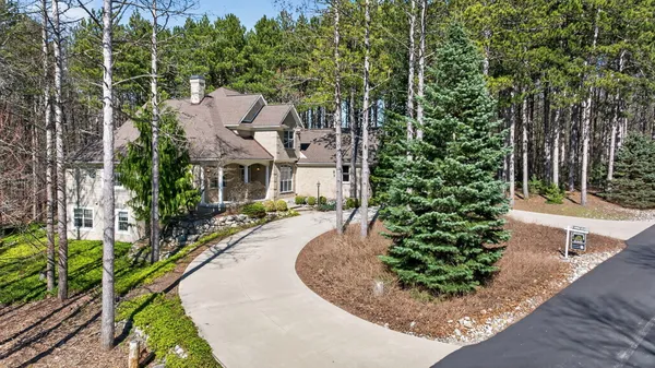 $719,900 | 7176 Sanctuary Drive, Jackson, MI 49201