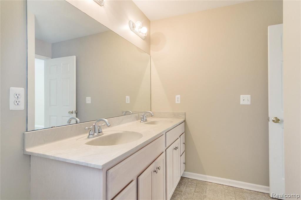 3476 Cone Avenue Rochester Hills, MI 48309 - Photo 30 of 53