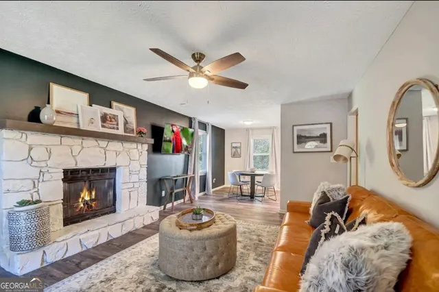 $3,900 | 160 Booth Road Southwest, Unit A, Marietta, GA 30008