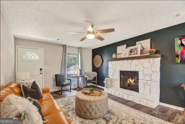 $3,900 | 160 Booth Road Southwest, Unit A, Marietta, GA 30008