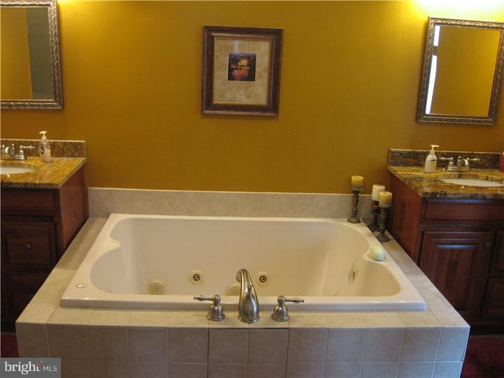 842 Valley Road Blue Bell, PA 19422 - Photo 13 of 19 Gallery Image 13