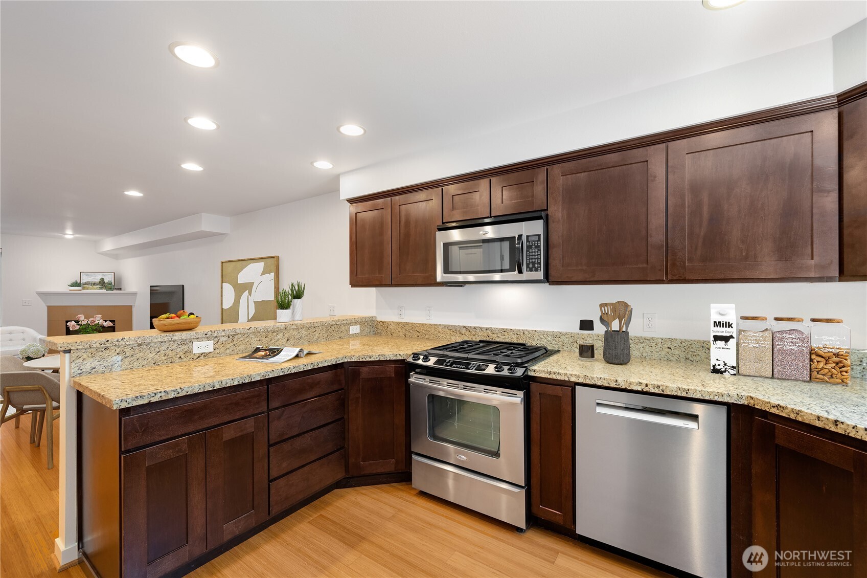 935 North 97th Street, Unit B Seattle, WA 98103 - Photo 11 of 37